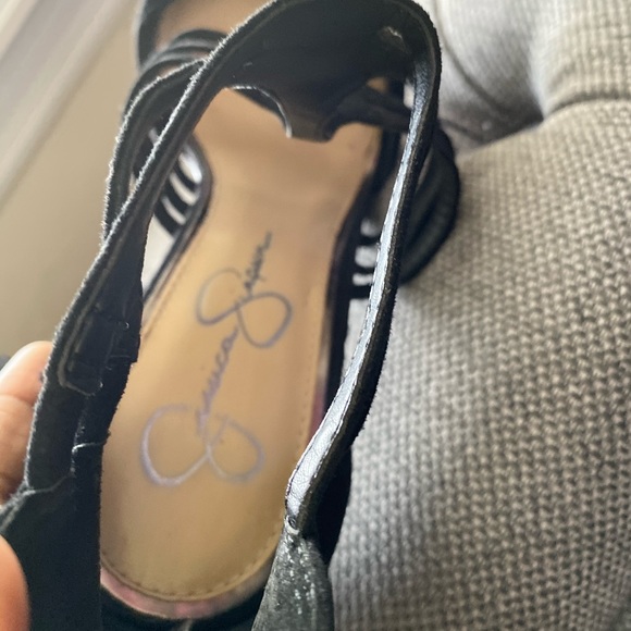 Women’s Heels - Picture 6 of 7